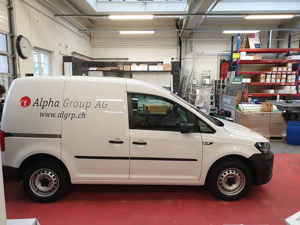 Beschriftung der Fahrzeugflotte Alpha Group AG