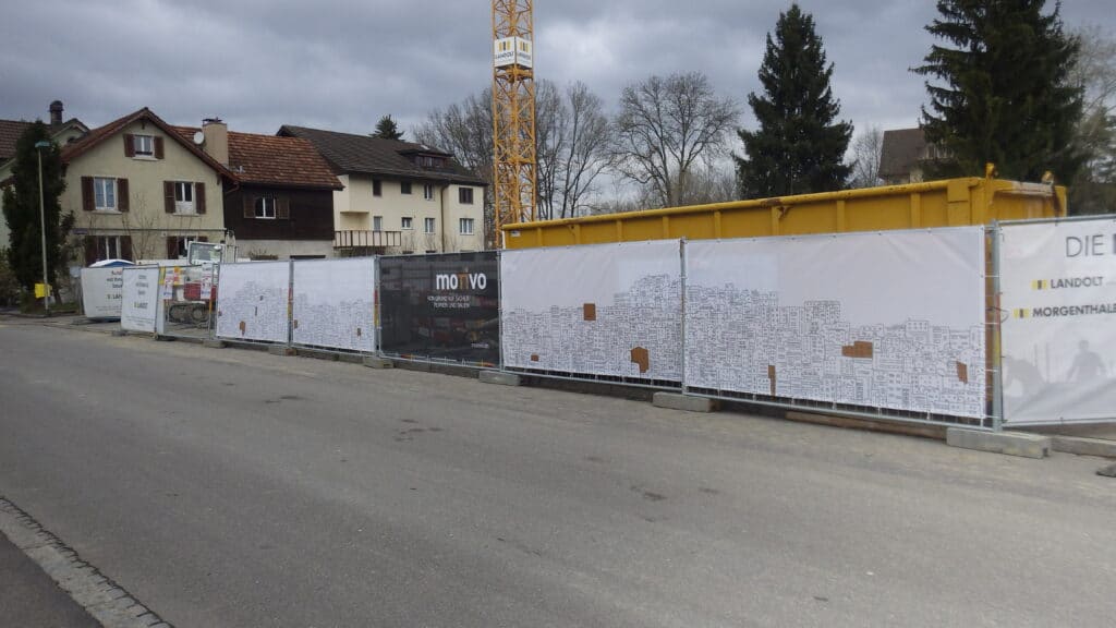 Baustellen-Werbemash mit wertvollen Informationen für Interessierte
