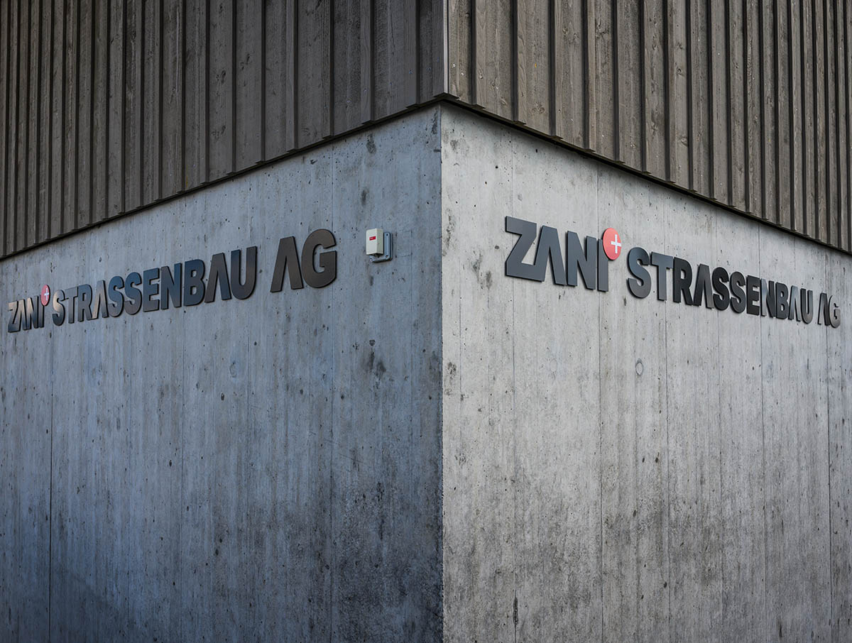 Outdoor Wandbeschriftung Flachschrift Zani Strassenbau AG