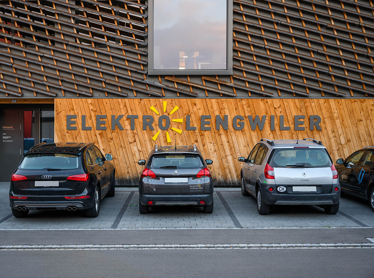 Outdoor Wandbeschriftung Flachschrift Elektro Lengwiler